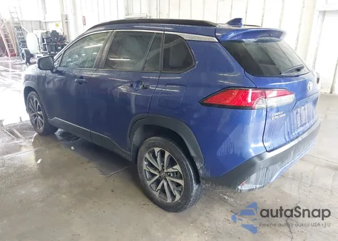 2022 Toyota Corolla Cross Xle z USA, uszkodzony, nr VIN 7MUEAAAG1NV015265